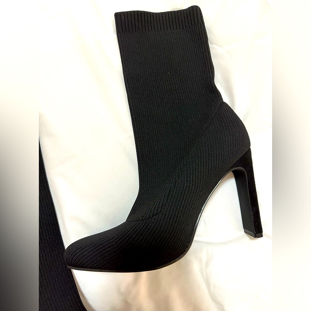 New boots from shein, cucco brand, black color, 8 size.